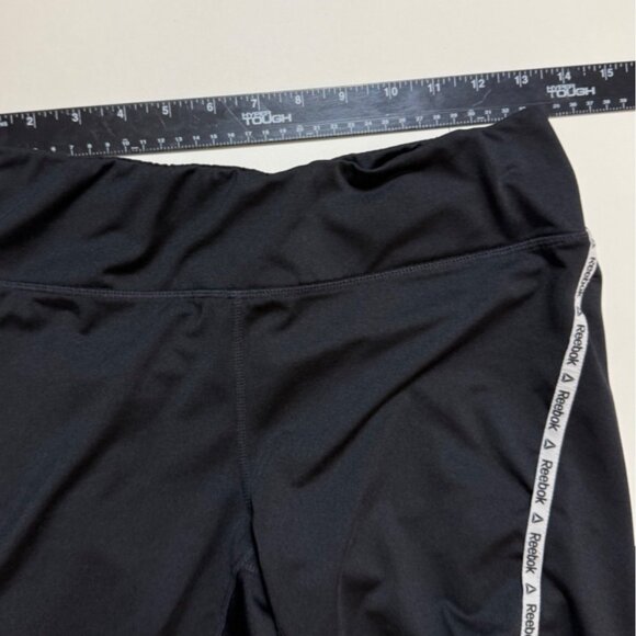 Reebok Black Capri Leggings Size M Moisture Wicking Yoga Pants Identity Tape - Picture 7 of 15